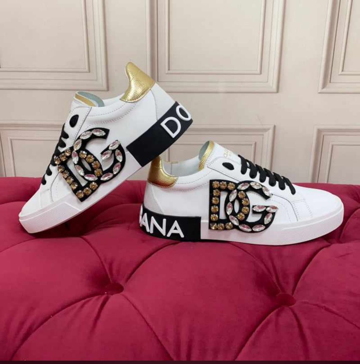 DOLCE AND GABBANA FIRST COPY LEATHER SNEAKERS FOR WOMEN