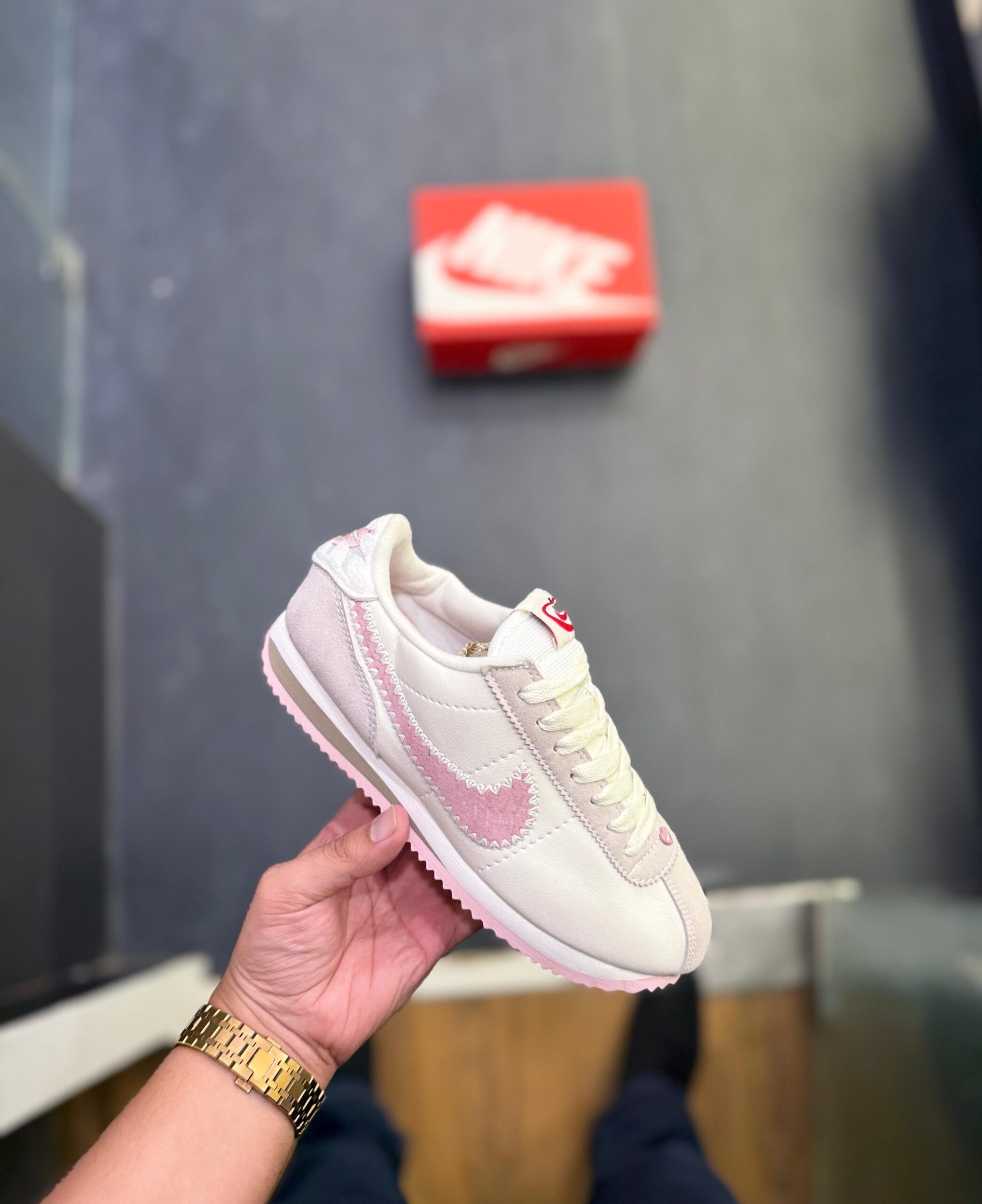 pink cortez womens