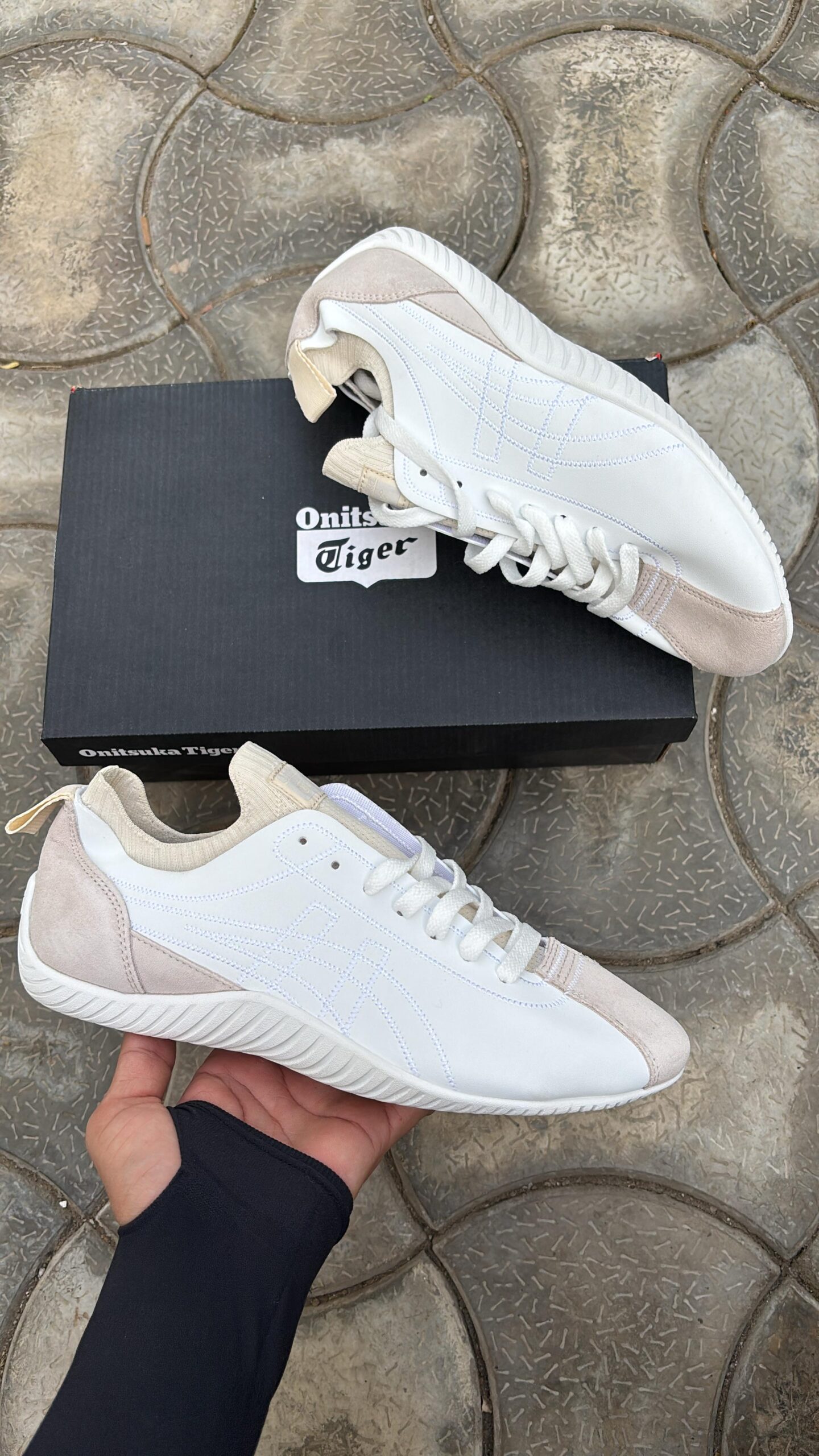 FIRST-COPY-ONITSUKA-TIGER-